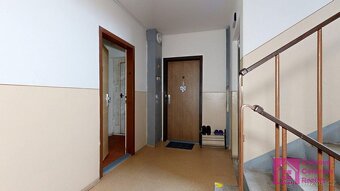Prodej bytu 2+1, 44 m2, Na Valtické, Břeclav - Charvátská No - 12