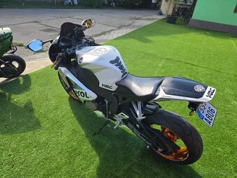 Honda Cbr 1000Rr top Stav spousta doplňků - 12