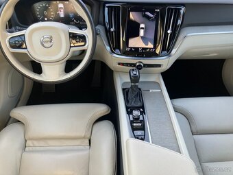 Volvo V60 CROSS COUNTRY AWD AT POLESTAR - 12