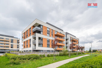 Prodej bytu 2+kk/B, 48 m², garáž. stání, Praha 5 - 12
