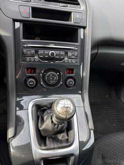 Peugeot 5008 1.6 hdi 80kw - 12