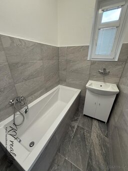 Prodej bytu 2+1 s balkonem,  CP 81 m2, Vsetín, ul. Na Kamenc - 12