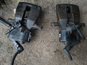 vw pASSAT B7 všechny plechy, barva LI7F a LK7X šedá pastelka - 12