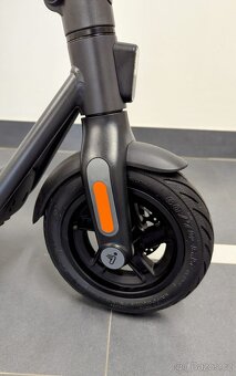 Elektrokoloběžka Segway Ninebot F2 E, jak nová, 32km/h - 12