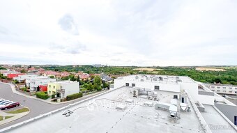 Pronájem bytu s garážovým stáním 1+1 41 m², Znojmo, ul. Kosm - 12