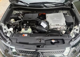 Mitsubishi Outlander, 2,4 PHEV Top 4WD odpočet DPH - 12