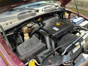 Jeep Cherokee KJ 2,8 CRD - 12