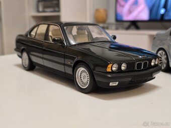1:18 BMW E34 Minichamps - zelená (1. vydání) - 12
