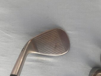 Titliest CB 704 + Taylor Made M2 driver + TM Putter + wedge - 12