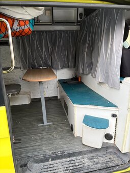 VW Transporter T5 obytný 4x4 - 12