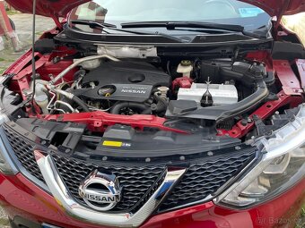 Nissan Qashqai 1.6 benzín - 12