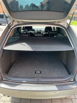🚗 Škoda Octavia II (1Z5) 2.0 TDI (BMM) DSG – Elegance - 12