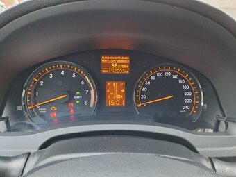 Toyota Avensis 1.8 VVTI Velmi pěkný - 12