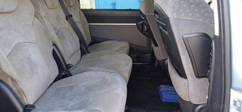 Peugeot 807 2.2  94kw 7 míst - 12