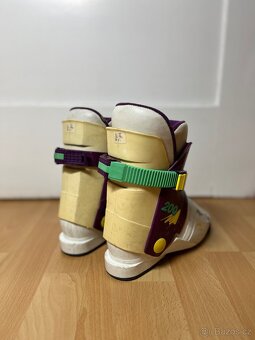 Dětské lyže Xeres Crosscarv X7 + vázání, lyžáky a hůlky - 12