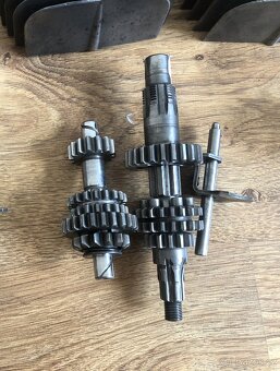 Prodám náhradní díly na jawa 50 typ 20 21 a 23 - 12