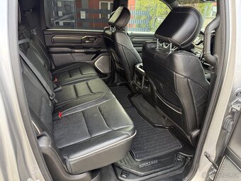 DODGE RAM LIMITED HEMI CREWCAB - 12