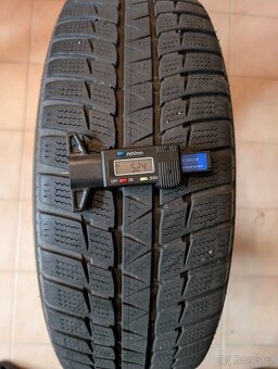 185/60 r15 zimní pneumatiky Sumitomo WT 200 - 12