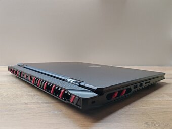 18"_2K_MSI RAIDER A18HX_R9-7945HX3D_32GB_2TB_RTX 4090 16GB - 12