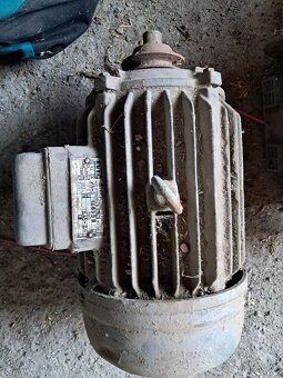 Prodám elektromotory - 12