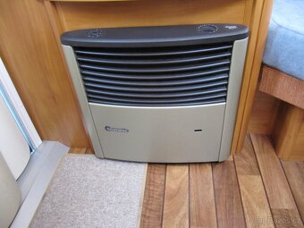 Prodám karavan Hobby 440 sf,r.v.2008 + mover + předstan. - 12