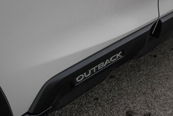 Subaru Outback 2.5i ES Premium AWD Lineartronic - 12