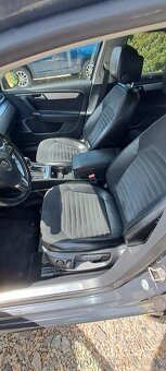 Volkswagen Passat 2.0 TDI 130kW DSG HIGHLINE - 12