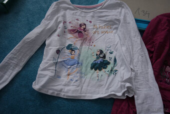 Dívčí trička vel.134 - 12
