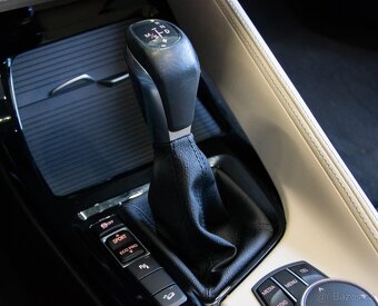 BMW X1 xDrive 20i A/T - 12