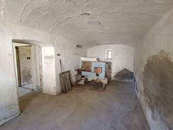 Dům/chalupa s velkou zahradou (1675m2) k rekonstrukci - 12