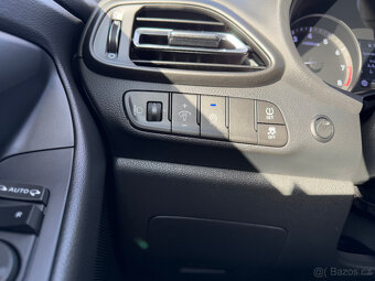 Hyundai i30 combi 1,5gdi 2022 v záruke - 12