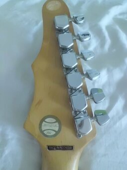 Pěkná starší Elektrická Kytara Epiphone - Model  S 210 / VS - 12