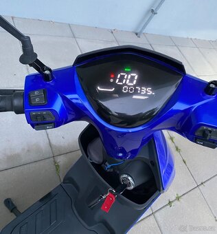Elektroskutr bez ŘP Elektropower Nova M3 - 12