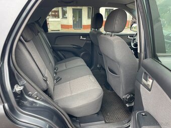 Kia Sportage II 2.0 16V 104 kW 4x4 - 12