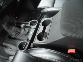 Land Rover Defender 2,5 TD5 - 90 kW - 12