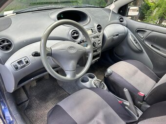 Toyota Yaris 1,0 VVT-i 50 KW r.v. 2000 - 12