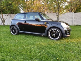 Prodám Mini  One, typ  2011,motor 1,6 benzin 55kW - 12