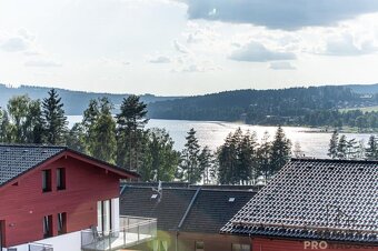 Zařízený mezonet 2+kk s krásným výhledem na jezero v rezortu - 12