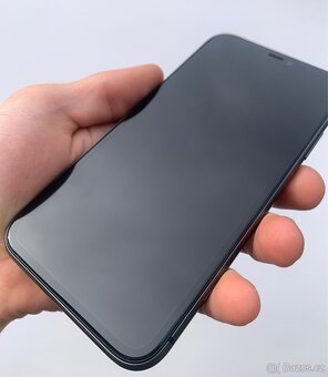iPhone 11 64gb 100% baterie - 12