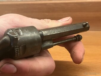 Historický revolver 320 - 12
