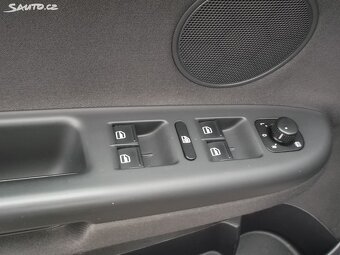 Volkswagen Golf Plus 1,4 16V vyhř.sed,aut.kl,parksenzory,TOP - 12