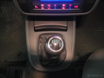 VW Sharan 1.9TDi 130PS - Navigace - tempomat - Webasto - 12