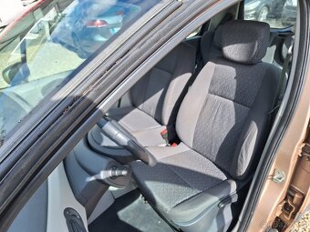 Renault Modus 1.6i 16V 82KW Klimatizace, Tažné zařízení - 12