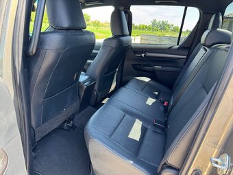 TOYOTA HILUX INVICIBLE 2,8, CZ, ZARUKA,DPH - 12