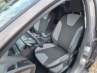 Ford Focus 1.0 E.B.74KW  Servisní kniha, Kombi - 12