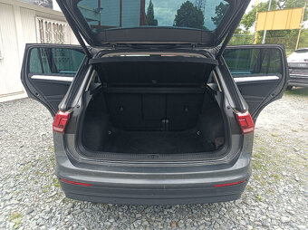 Volkswagen Tiguan, 2.0TDi-110 kw,navi,kamera,r.19 - 12