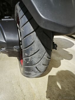 Suzuki Burgman 400 - 12