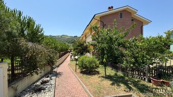 Prodej bytu 3+kk 68 m², via Russia, Pineto, Itálie - 12