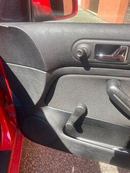 Volkswagen golf 4 1.6 SR - 12