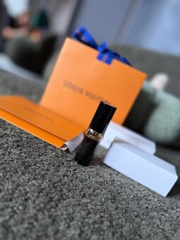 Luxusní rtěnka LOUIS VUITTON - 12